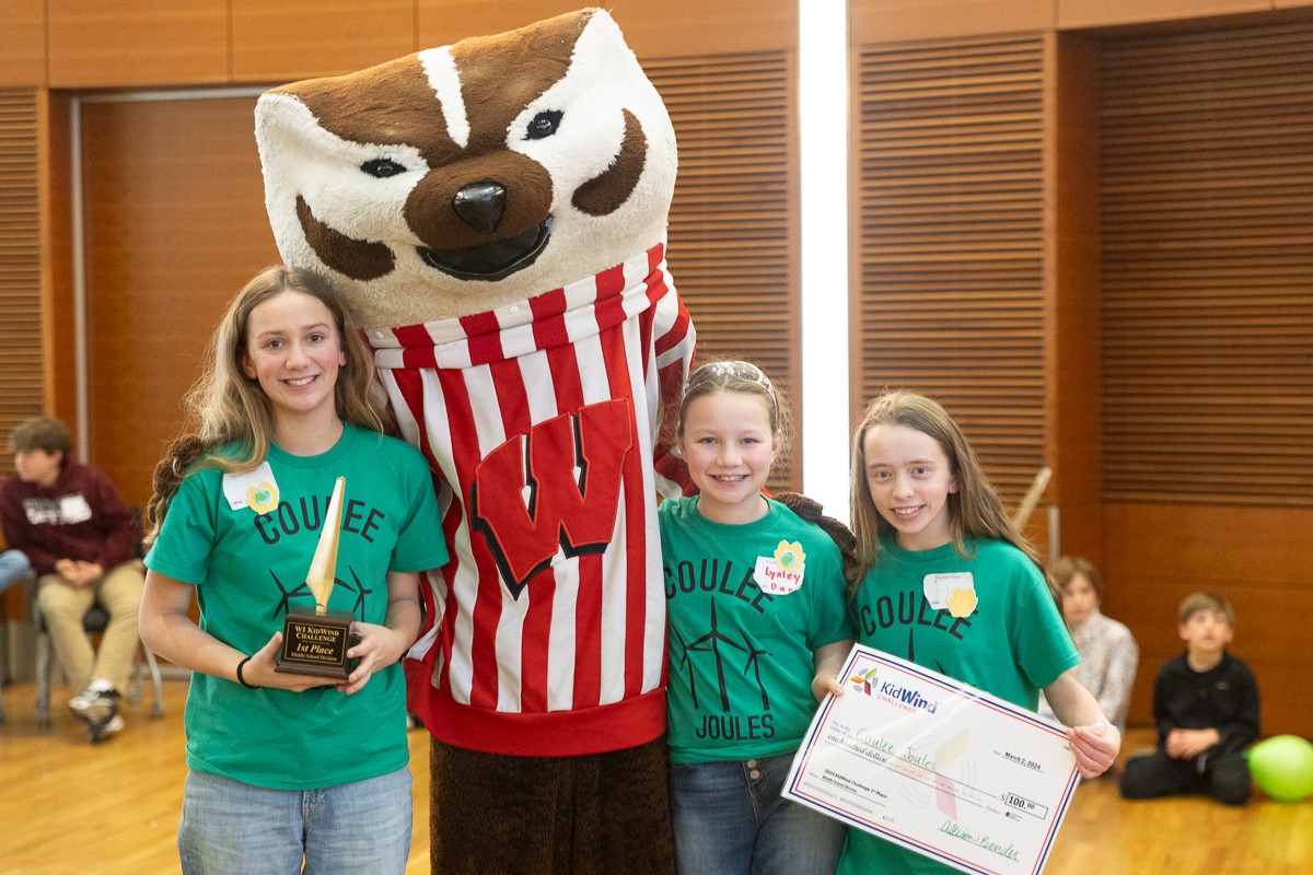 The Coulee Joules from Stoddard, Wisconsin, won in the first place middle school category.