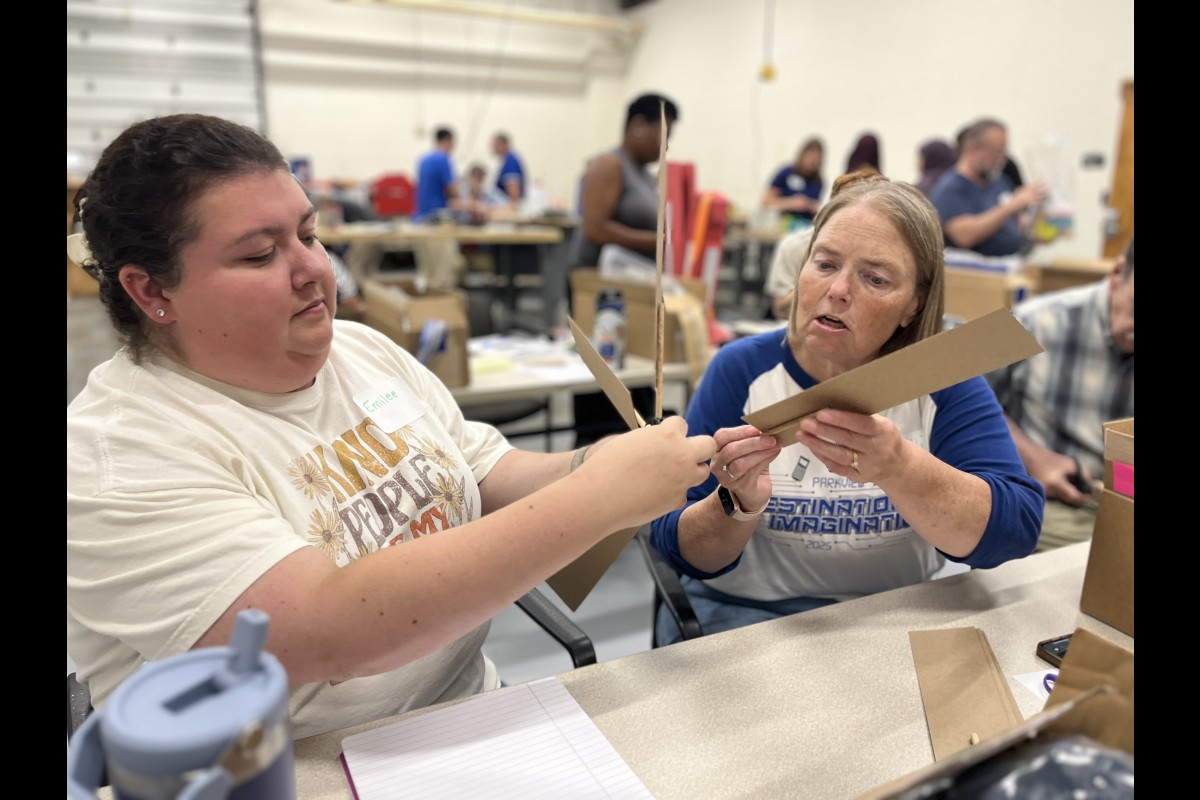 teachers build blades