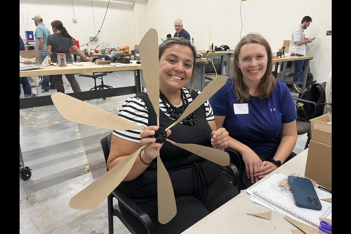 Teachers build blades